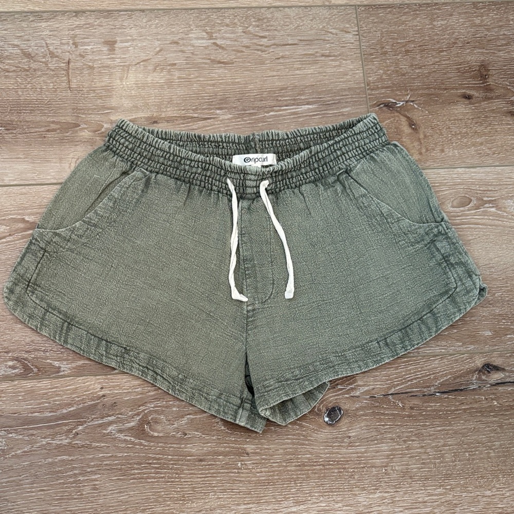 Rip Curl Olive Green Beach Shorts with drawstring, size xs